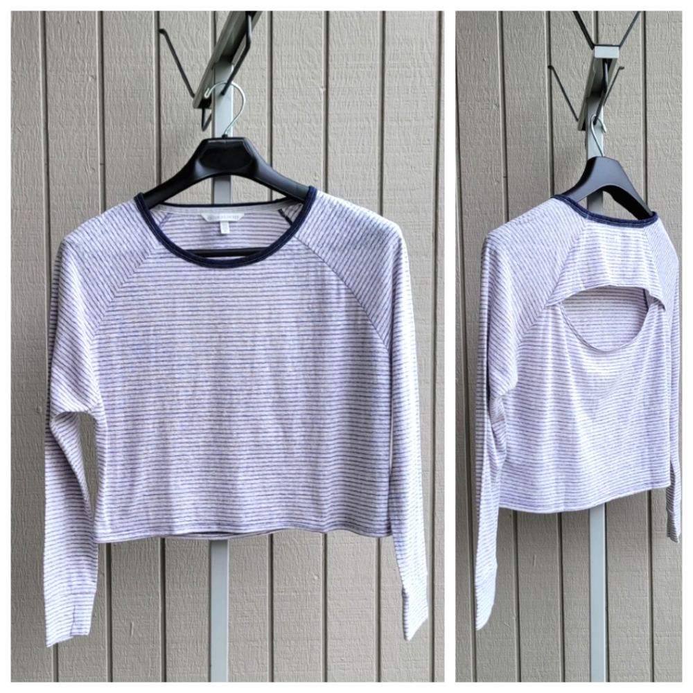 Victoria's Secret | Split Back Active Tee NWOT | Ladies Small Crop grey s…